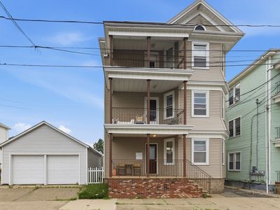 37 Eaton St