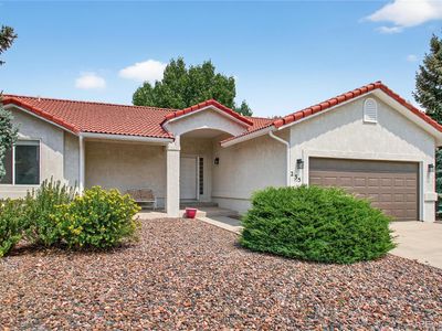 235 Las Lunas Street