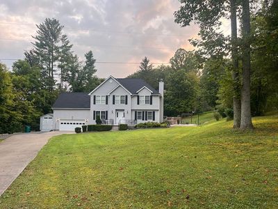 5 Whispering Pine Ln