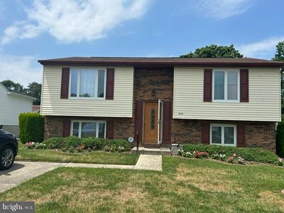 519 Fuselage Ave