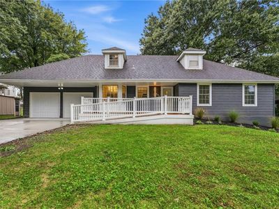 609 SW Elwood Dr