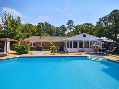 608 Brookside Ct