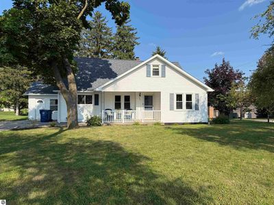 365 S 1st St