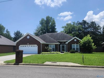 2013 Duncansby Dr SW