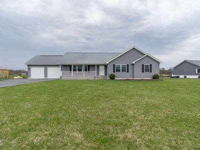 22390 Knowlesville Rd