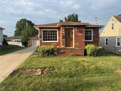 230 E Dresden Ave
