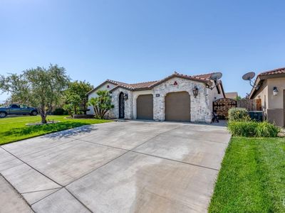 5801 Moonstone Peak Dr
