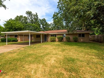 3243 Caroline Dr