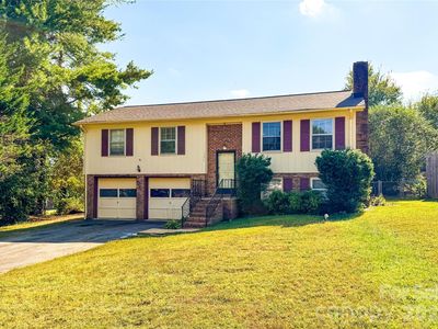 307 Meadowbrook Dr