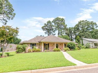 1215 Richmond Ct
