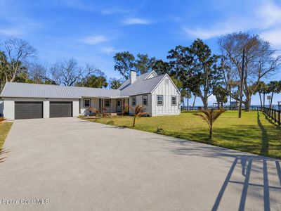 3809 N Indian River Dr