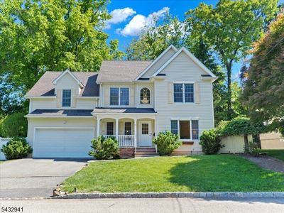 15 Woodrow Pl