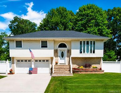 61 Yale Avenue