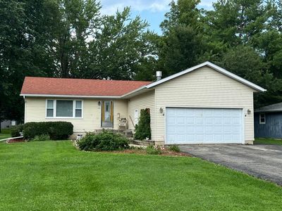 Property at 699 Karen Dr, Somonauk, IL