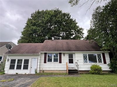 102 S Manor Dr