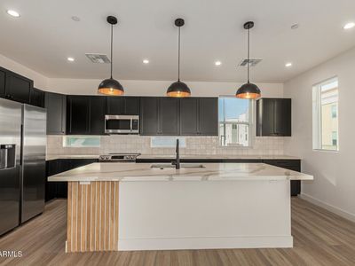 825 N 9th Ave APT 10