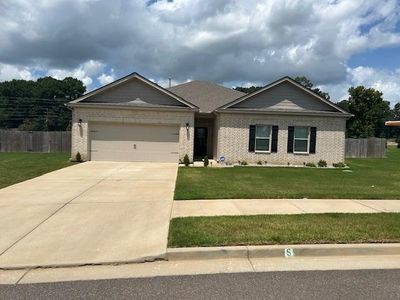 196 Empire Ln