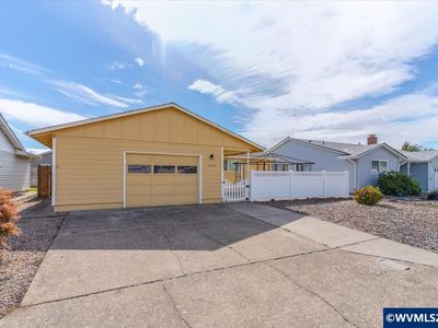 2008 W Santiam Dr