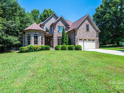 1019 30th Avenue Ln NE