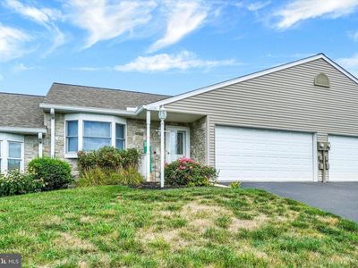 2426 Winterberry Ln
