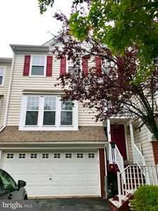 108 Stratford Ct