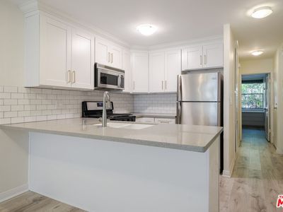 22 Navy St APT 103