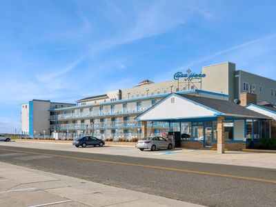 6701 Atlantic Ave #102