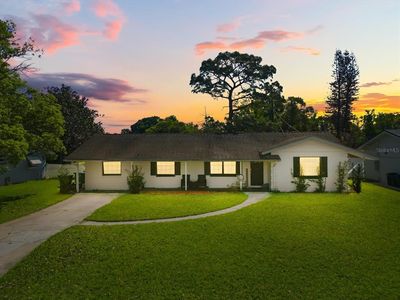 814 Densmore Dr