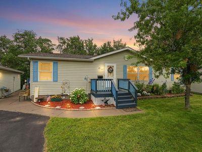 12 Redwood Dr