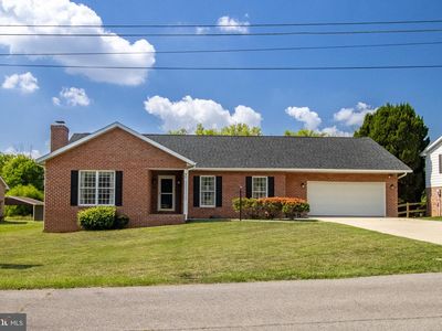 91 Meadowbrook Dr