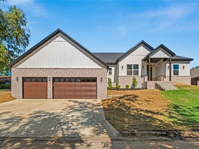 18044 Broadview Dr