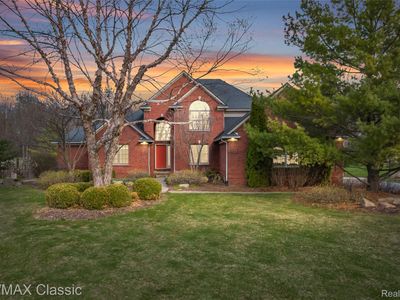 4930 Menominee Ln