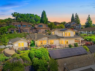 820 Dana Ct