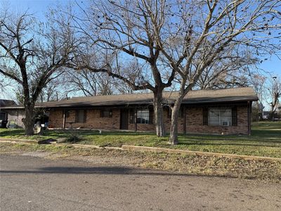 224 W Buffington Ave