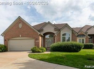 Property at 3161 Lacosta Ct, Commerce Township, MI