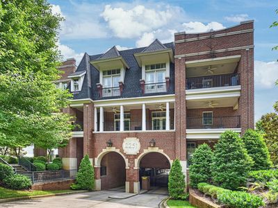 2251 Selwyn Ave