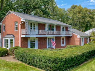 411 Gateway Blvd