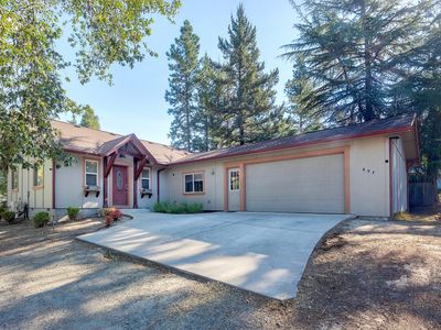 697 Jaynes Dr
