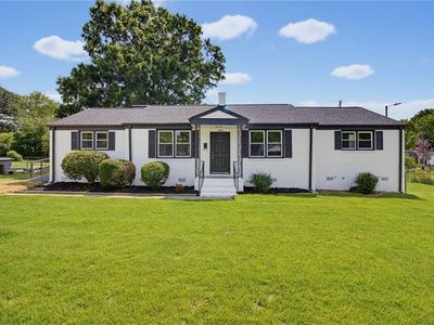 706 N Elam Ave
