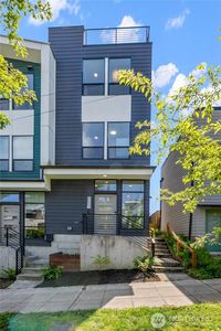 2327 E Denny Way