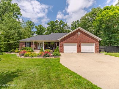725 Hickory Woods Dr