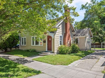 147 S Elm St