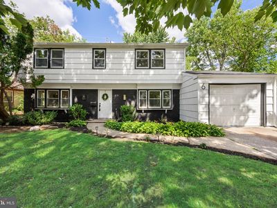 6 Hasting Ln