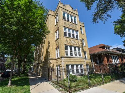 3104 W Argyle St APT 1