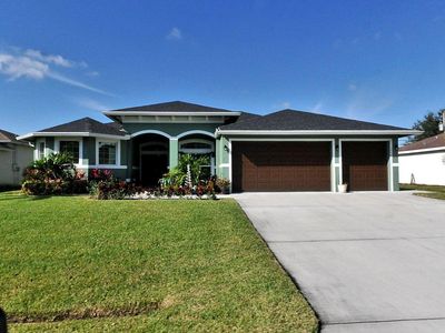 4658 SW Leeward Street