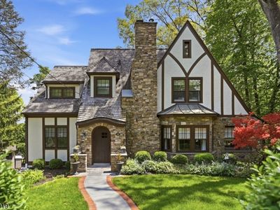 35 Sherman Pl