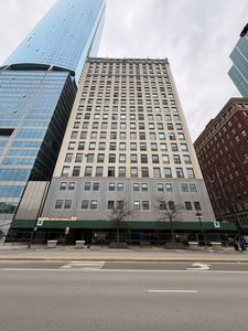 910 S Michigan Ave APT 1812