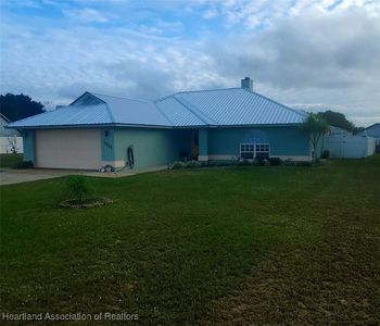 1811 W Allamanda Blvd