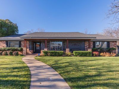 3700 Huntington Dr
