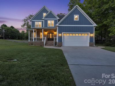 3075 Jamestown Dr